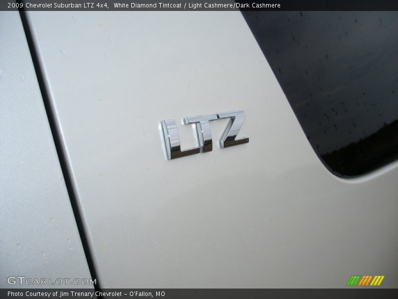 White Diamond Tintcoat / Light Cashmere/Dark Cashmere 2009 Chevrolet Suburban LTZ 4x4