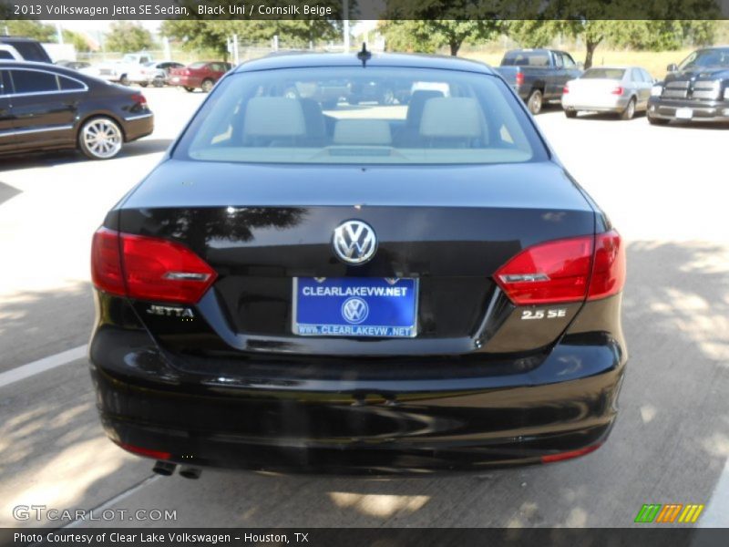 Black Uni / Cornsilk Beige 2013 Volkswagen Jetta SE Sedan