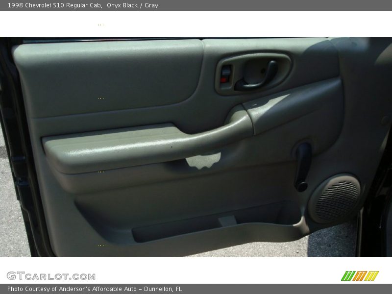 Onyx Black / Gray 1998 Chevrolet S10 Regular Cab
