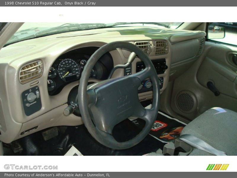 Onyx Black / Gray 1998 Chevrolet S10 Regular Cab