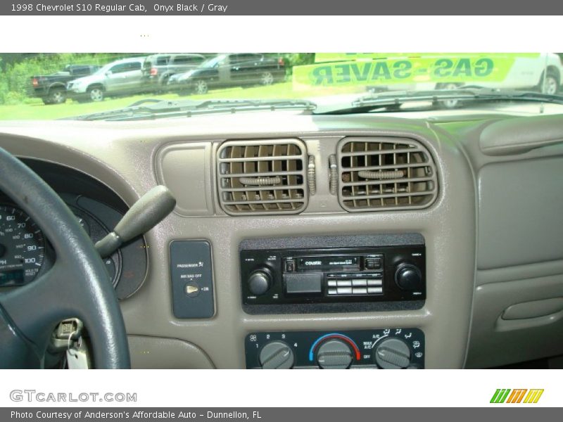 Onyx Black / Gray 1998 Chevrolet S10 Regular Cab