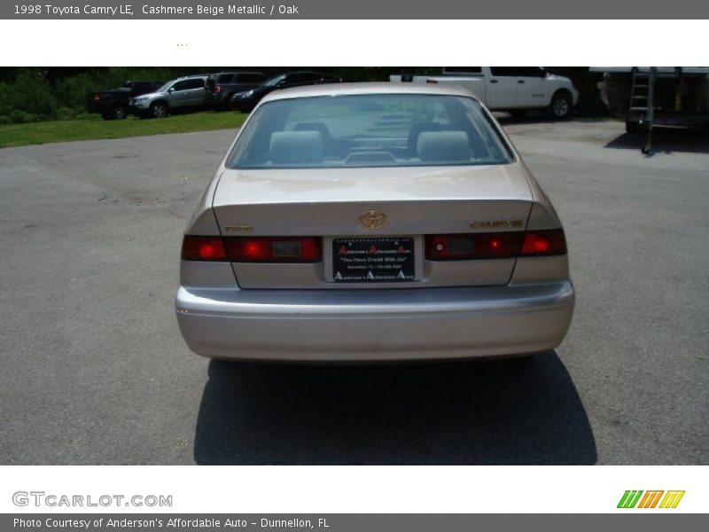 Cashmere Beige Metallic / Oak 1998 Toyota Camry LE