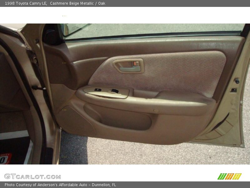 Cashmere Beige Metallic / Oak 1998 Toyota Camry LE