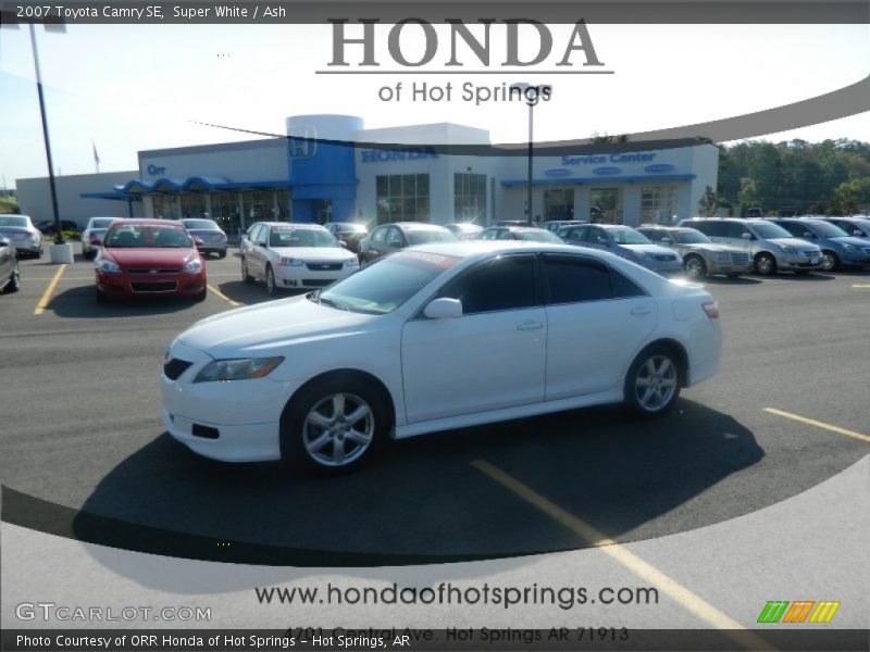 Super White / Ash 2007 Toyota Camry SE