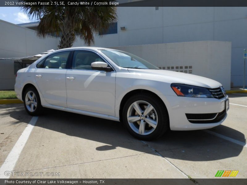 Candy White / Cornsilk Beige 2012 Volkswagen Passat 2.5L SE