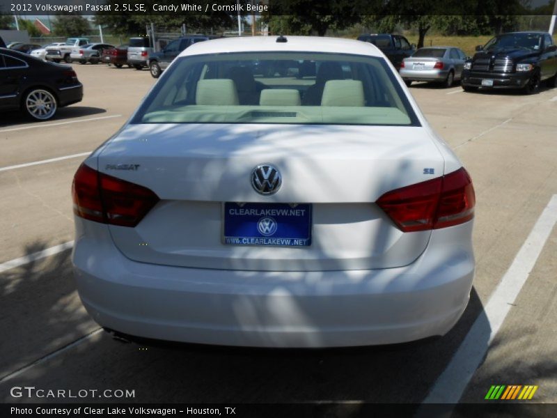Candy White / Cornsilk Beige 2012 Volkswagen Passat 2.5L SE