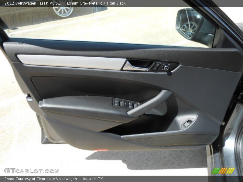 Platinum Gray Metallic / Titan Black 2012 Volkswagen Passat V6 SE