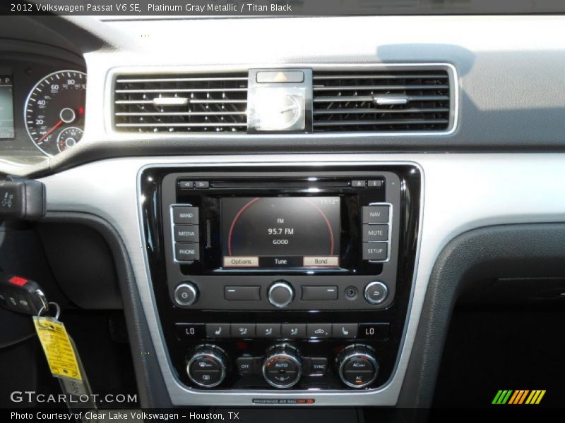 Platinum Gray Metallic / Titan Black 2012 Volkswagen Passat V6 SE