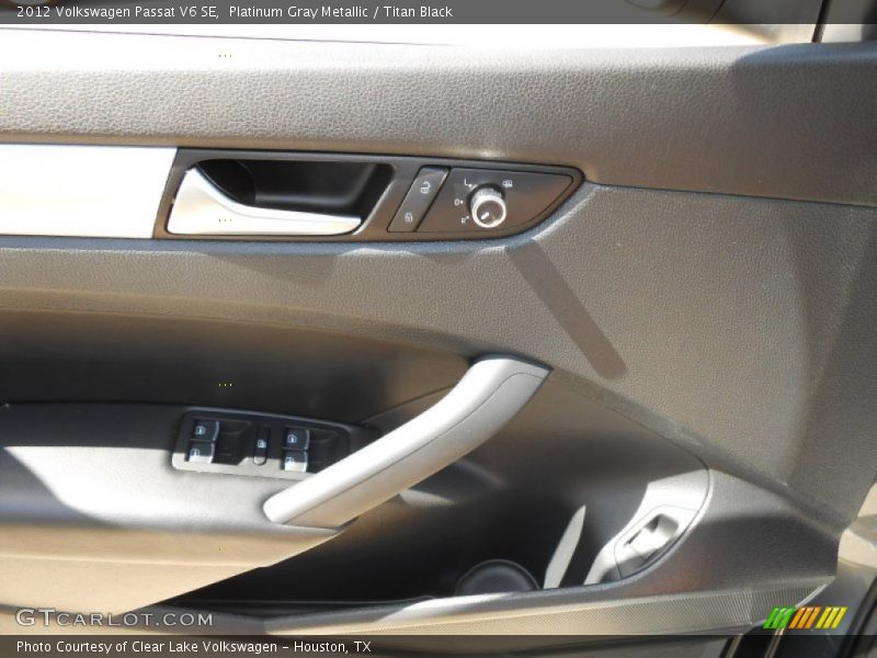 Platinum Gray Metallic / Titan Black 2012 Volkswagen Passat V6 SE