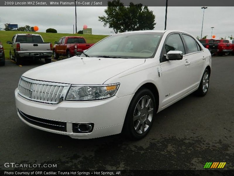 Front 3/4 View of 2009 MKZ Sedan