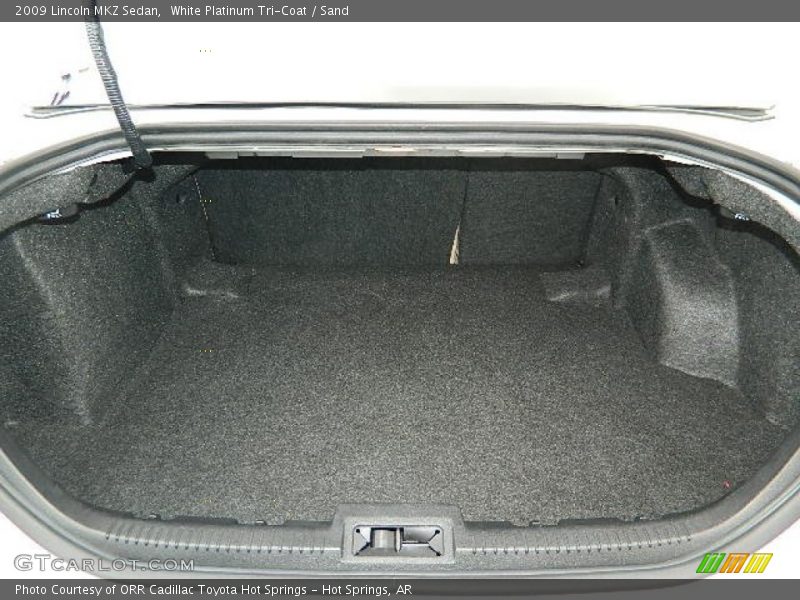  2009 MKZ Sedan Trunk