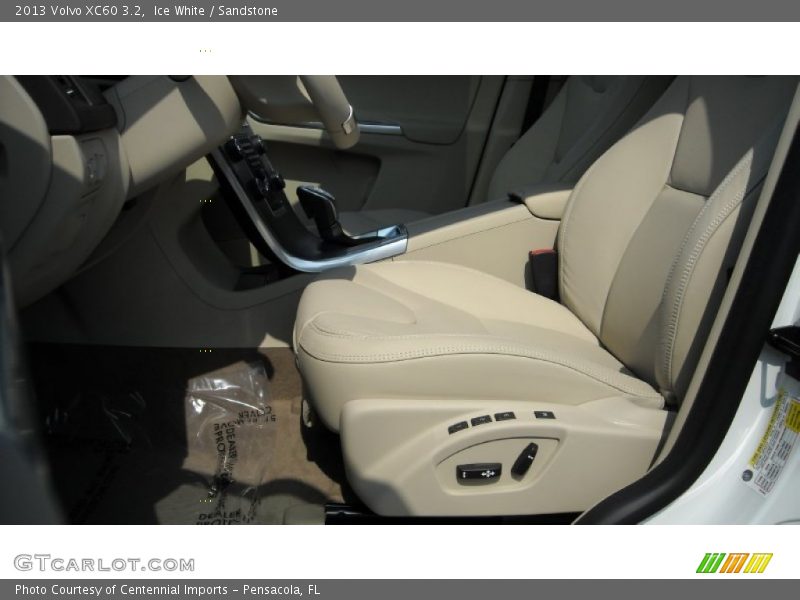 Ice White / Sandstone 2013 Volvo XC60 3.2