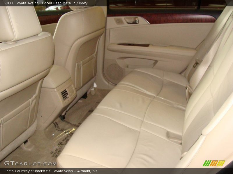 Cocoa Bean Metallic / Ivory 2011 Toyota Avalon