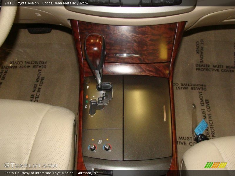 Cocoa Bean Metallic / Ivory 2011 Toyota Avalon