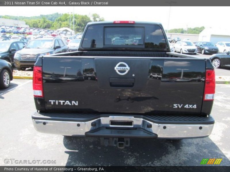Galaxy Black / Charcoal 2011 Nissan Titan SV Crew Cab 4x4