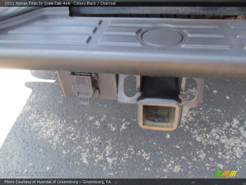 Galaxy Black / Charcoal 2011 Nissan Titan SV Crew Cab 4x4