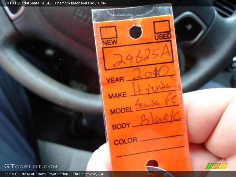 Phantom Black Metallic / Gray 2010 Hyundai Santa Fe GLS