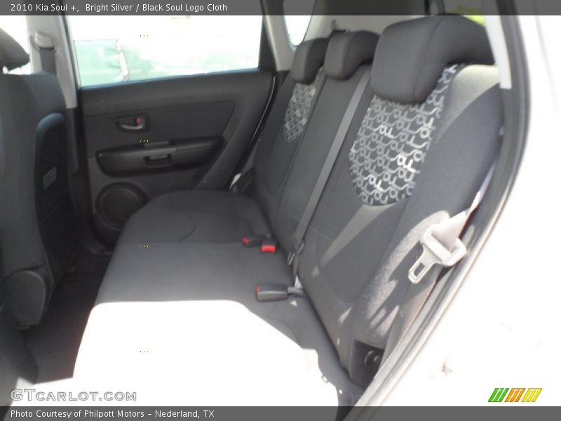 Bright Silver / Black Soul Logo Cloth 2010 Kia Soul +