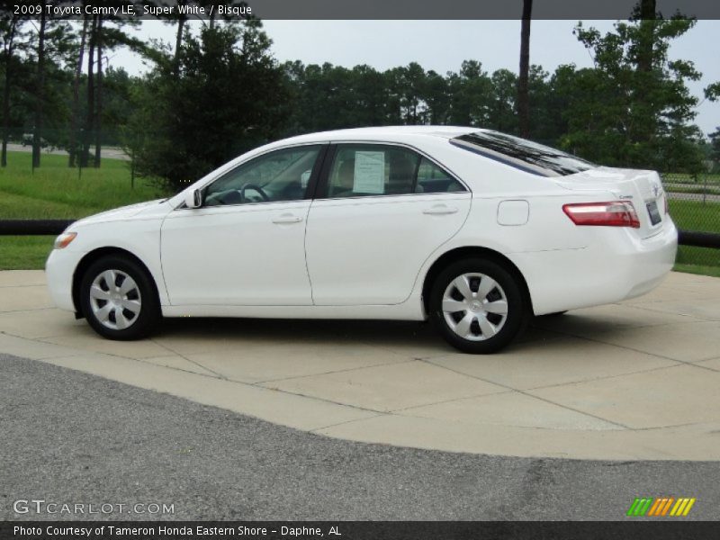 Super White / Bisque 2009 Toyota Camry LE