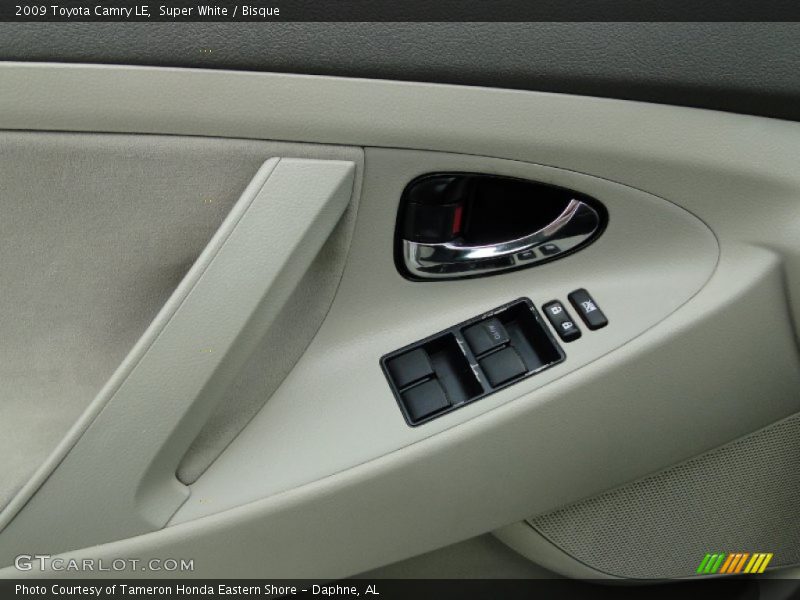 Super White / Bisque 2009 Toyota Camry LE