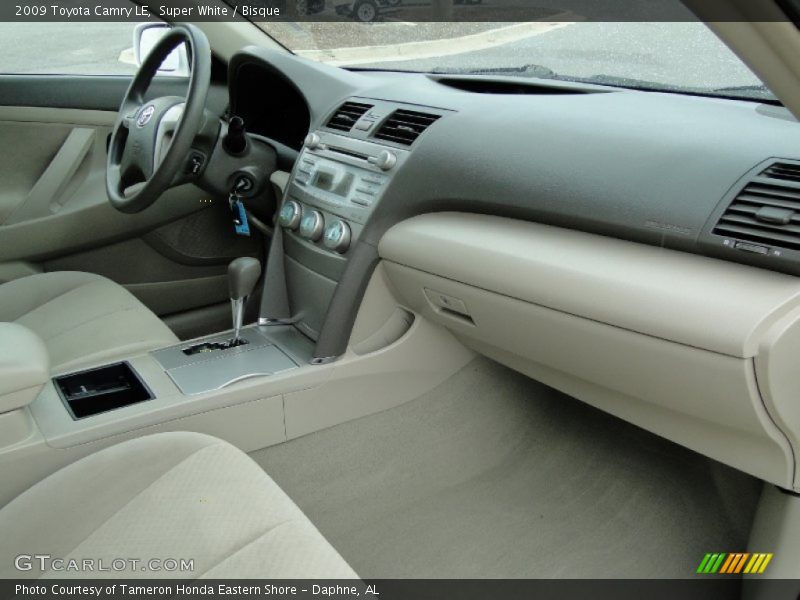 Super White / Bisque 2009 Toyota Camry LE