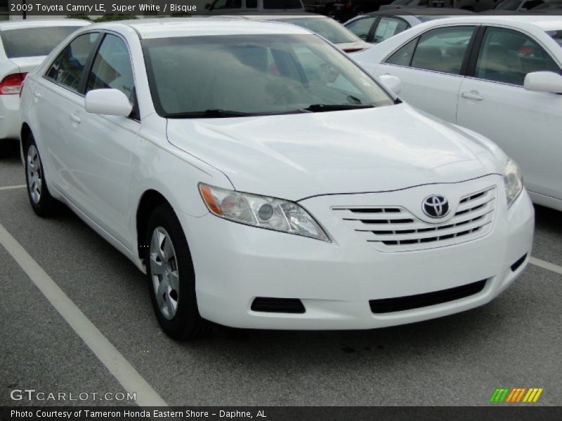 Super White / Bisque 2009 Toyota Camry LE