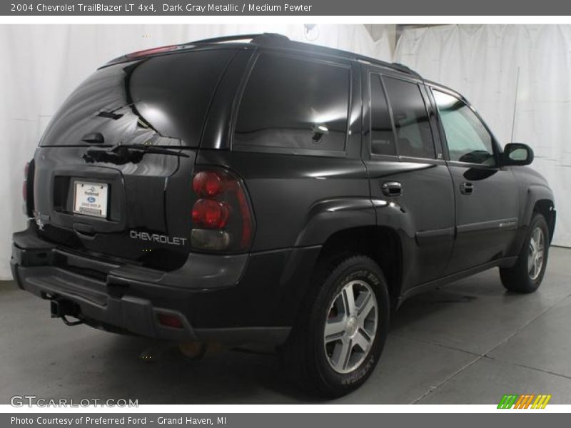 Dark Gray Metallic / Medium Pewter 2004 Chevrolet TrailBlazer LT 4x4