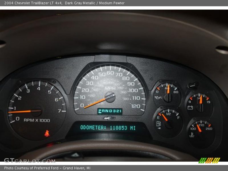 Dark Gray Metallic / Medium Pewter 2004 Chevrolet TrailBlazer LT 4x4