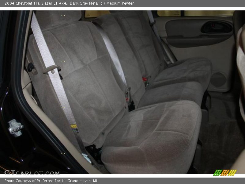 Dark Gray Metallic / Medium Pewter 2004 Chevrolet TrailBlazer LT 4x4
