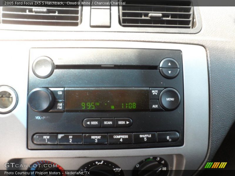 Cloud 9 White / Charcoal/Charcoal 2005 Ford Focus ZX5 S Hatchback