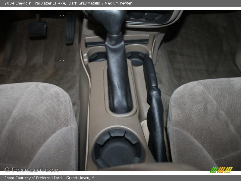 Dark Gray Metallic / Medium Pewter 2004 Chevrolet TrailBlazer LT 4x4