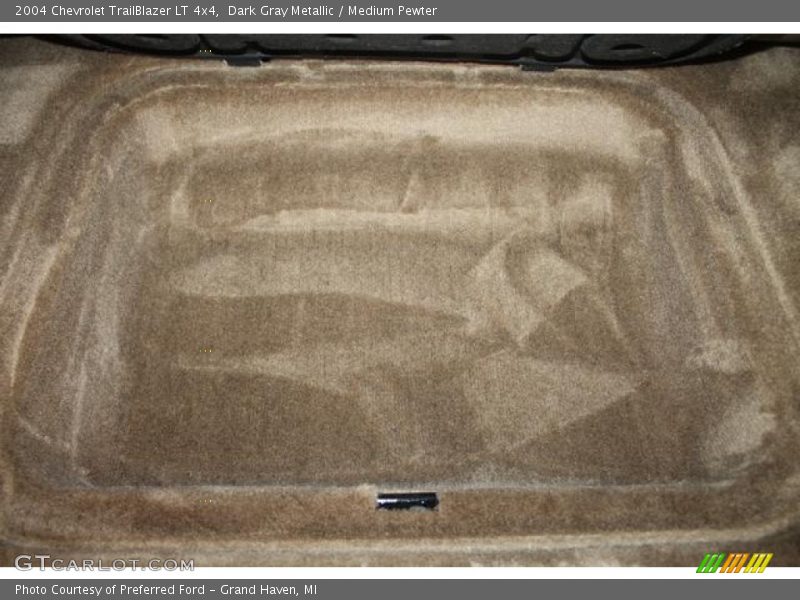 Dark Gray Metallic / Medium Pewter 2004 Chevrolet TrailBlazer LT 4x4