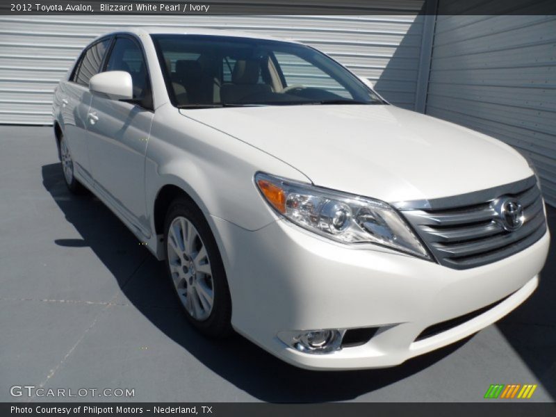 Blizzard White Pearl / Ivory 2012 Toyota Avalon