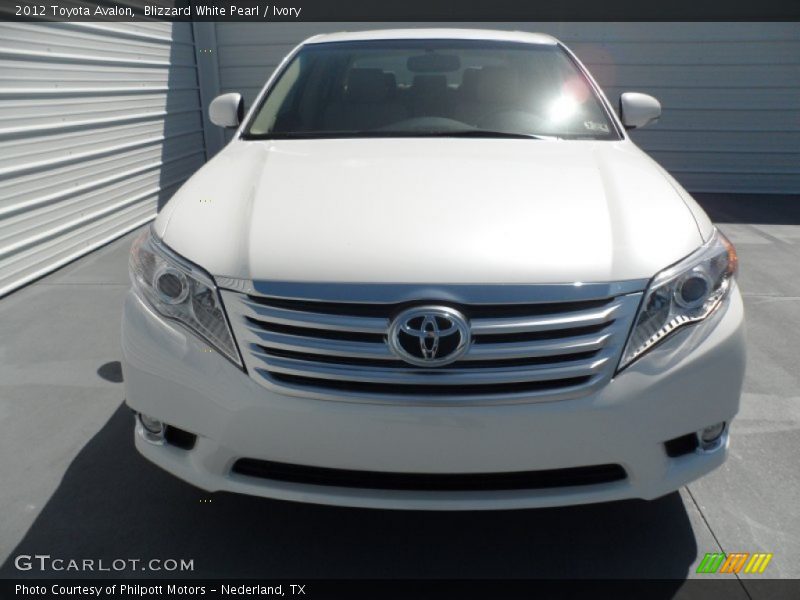Blizzard White Pearl / Ivory 2012 Toyota Avalon