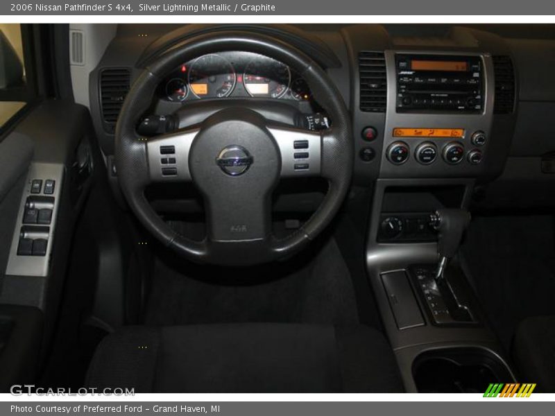 Silver Lightning Metallic / Graphite 2006 Nissan Pathfinder S 4x4