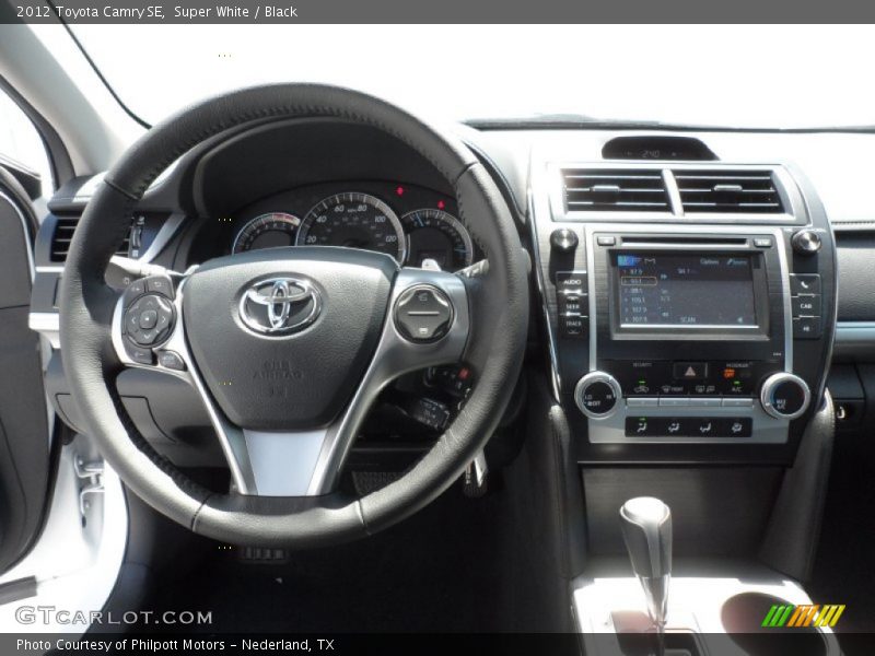 Super White / Black 2012 Toyota Camry SE