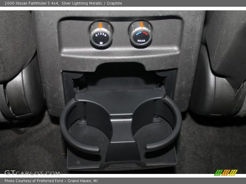 Silver Lightning Metallic / Graphite 2006 Nissan Pathfinder S 4x4