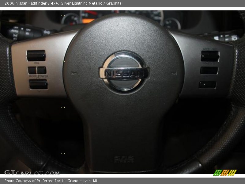 Silver Lightning Metallic / Graphite 2006 Nissan Pathfinder S 4x4