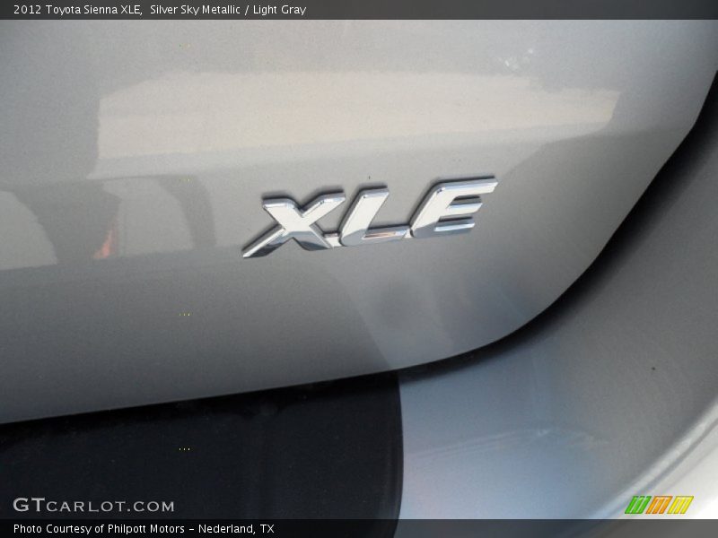 Silver Sky Metallic / Light Gray 2012 Toyota Sienna XLE