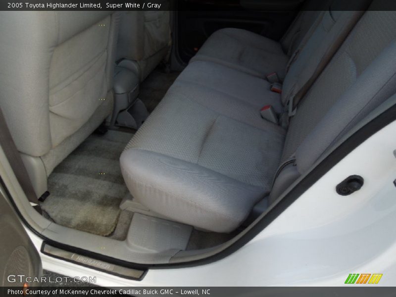 Super White / Gray 2005 Toyota Highlander Limited
