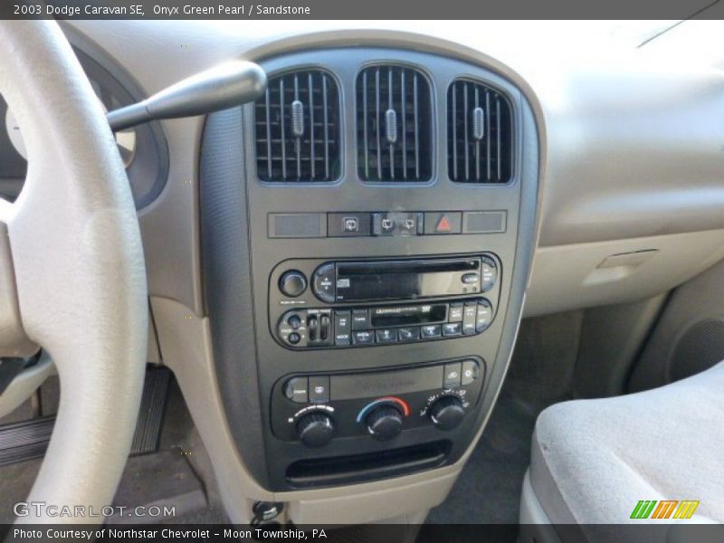 Onyx Green Pearl / Sandstone 2003 Dodge Caravan SE