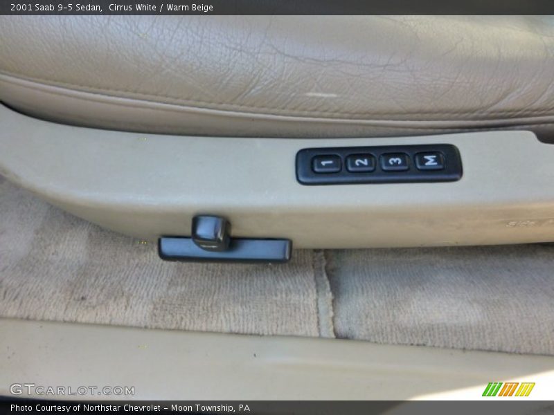 Cirrus White / Warm Beige 2001 Saab 9-5 Sedan