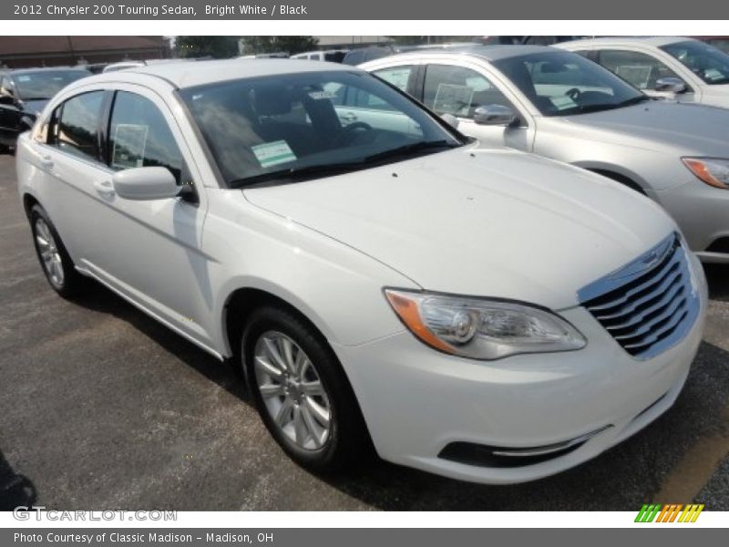 Bright White / Black 2012 Chrysler 200 Touring Sedan