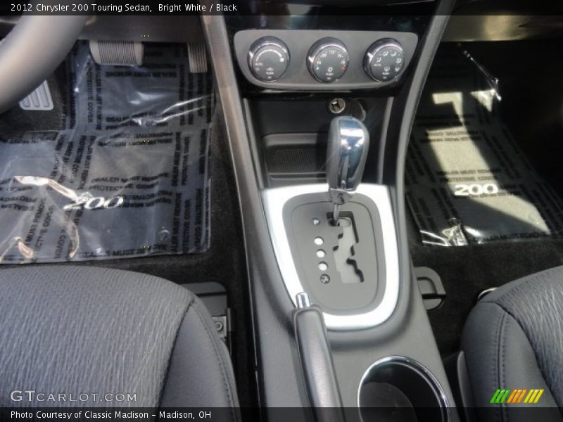 Bright White / Black 2012 Chrysler 200 Touring Sedan