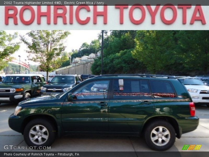 Electric Green Mica / Ivory 2002 Toyota Highlander Limited 4WD