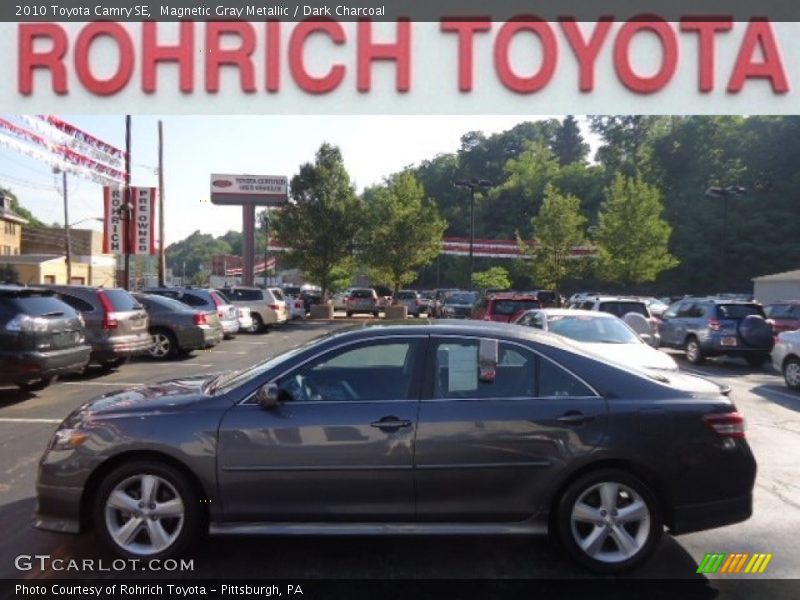 Magnetic Gray Metallic / Dark Charcoal 2010 Toyota Camry SE