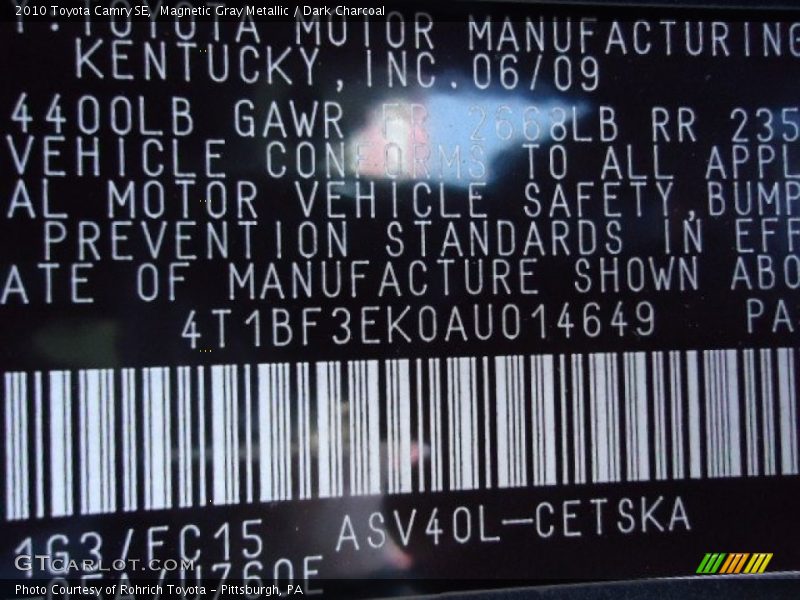 Magnetic Gray Metallic / Dark Charcoal 2010 Toyota Camry SE