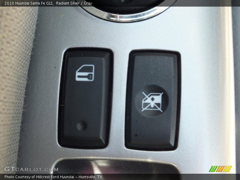 Radiant Silver / Gray 2010 Hyundai Santa Fe GLS