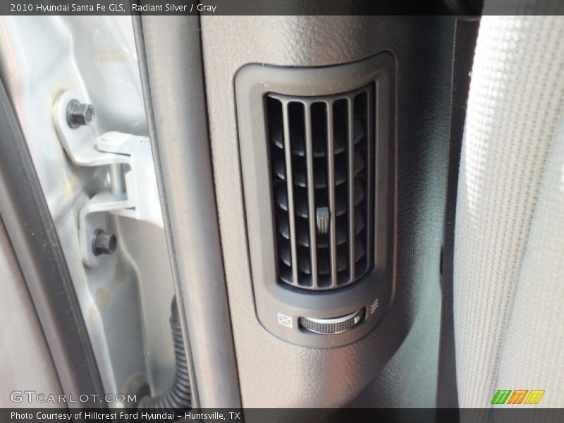 Radiant Silver / Gray 2010 Hyundai Santa Fe GLS