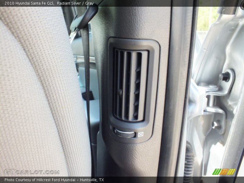 Radiant Silver / Gray 2010 Hyundai Santa Fe GLS